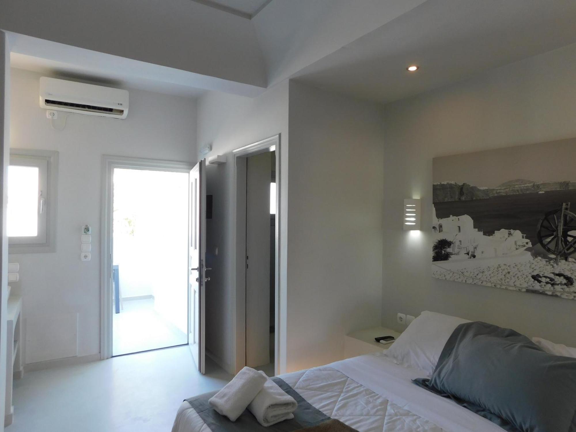 Perissa Beachfront Rooms Buitenkant foto
