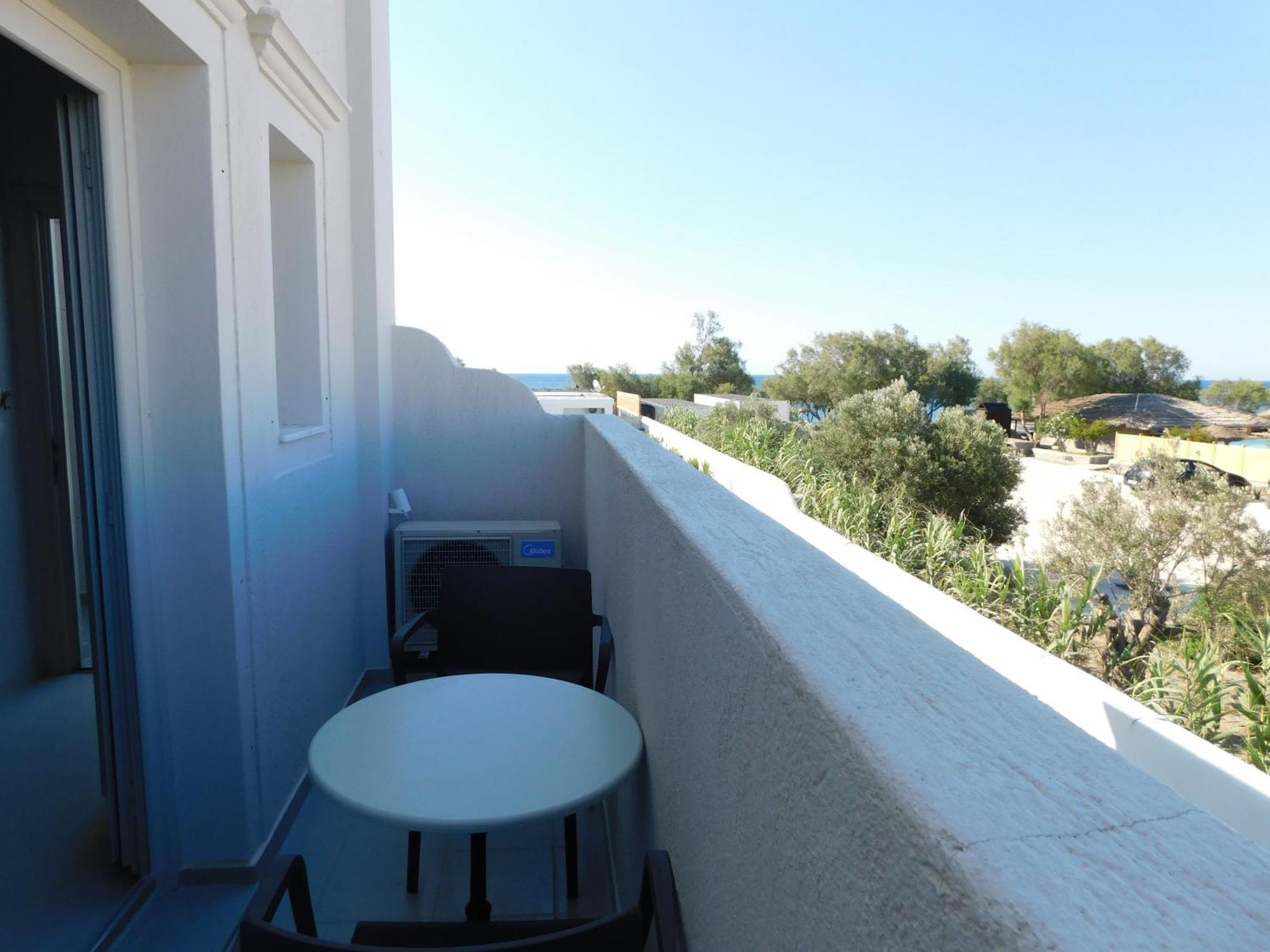 Perissa Beachfront Rooms Buitenkant foto